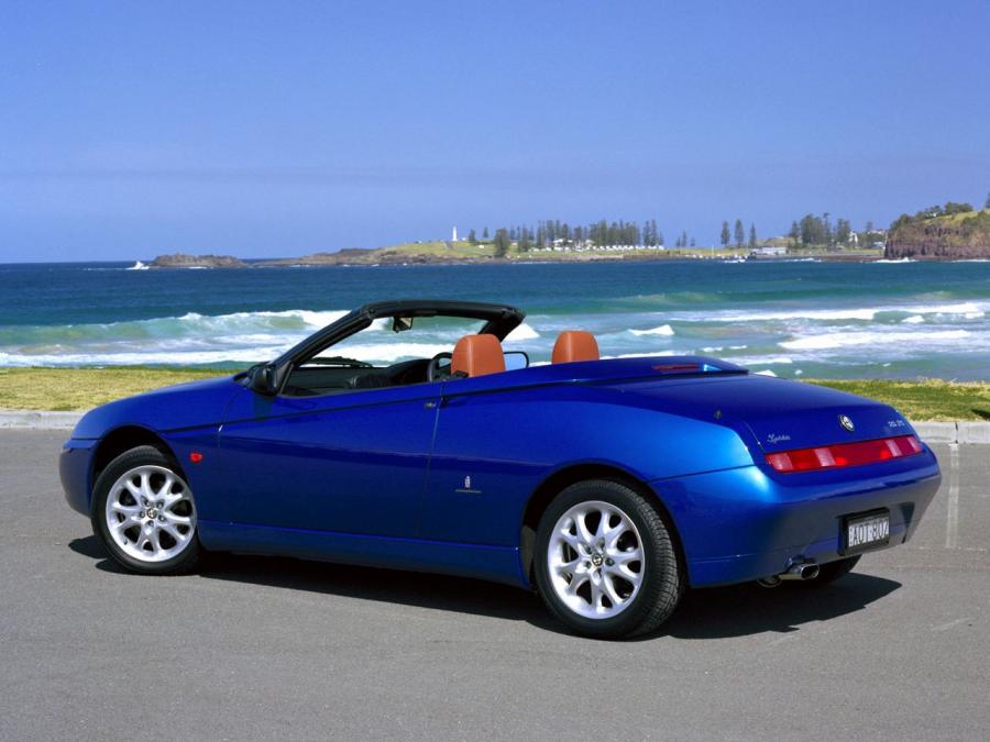  Alfa Romeo Spider (916S) 2003 года  (AU) (фото 24 из 28)